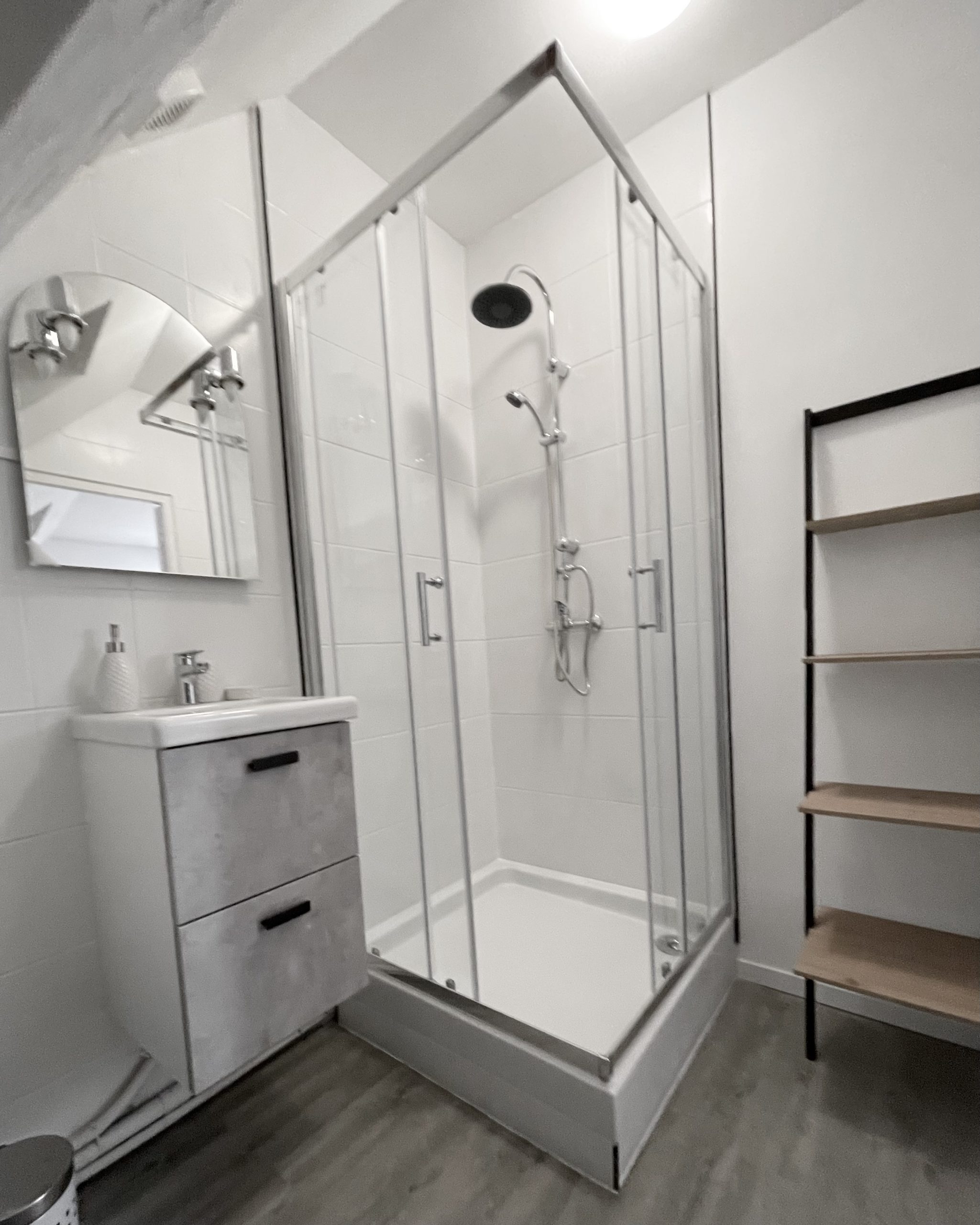 salle de bain- douche-rangement -sous comble-architecte d'intérieur - appartement - Roubaix-59000