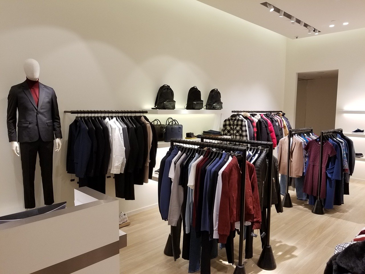 boutique- vêtement-agencement-organisation--Elahe Deco LILLE 59000
